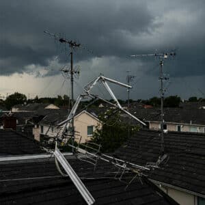 Antenne TV spezzate da vento e temporale